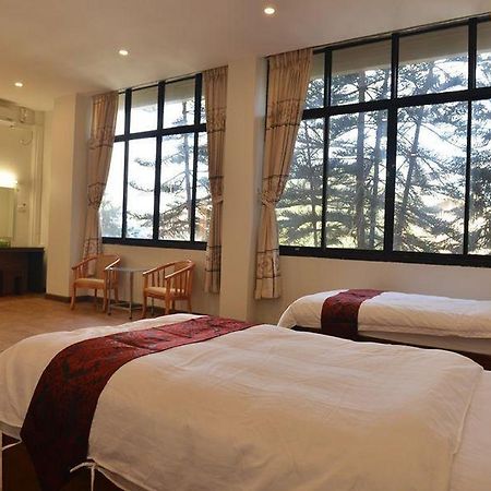 Hotel Myitkyinā Esterno foto