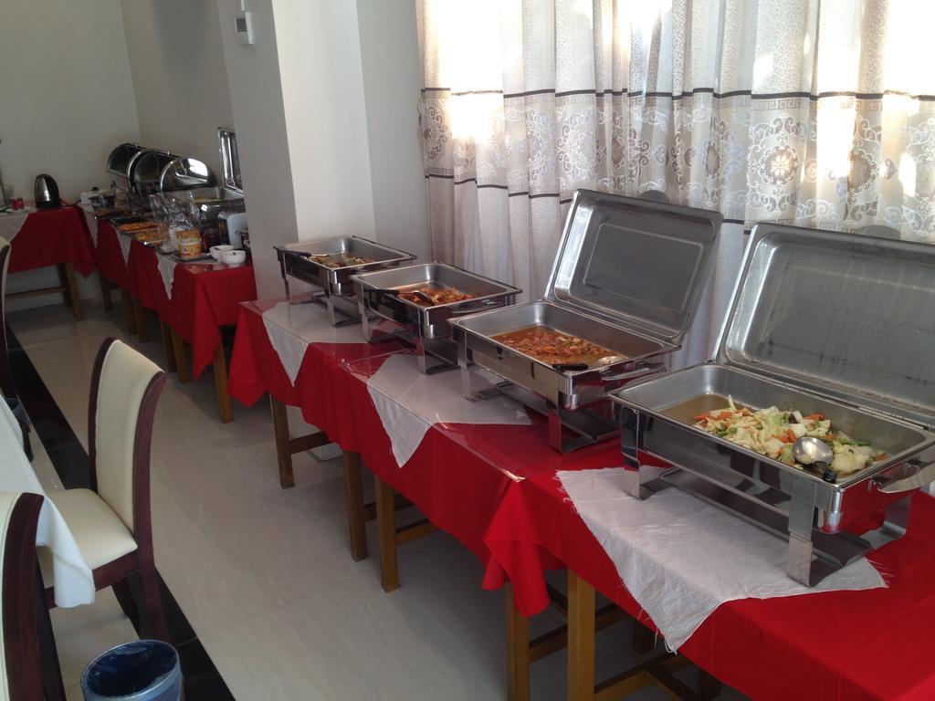 Hotel Myitkyinā Esterno foto