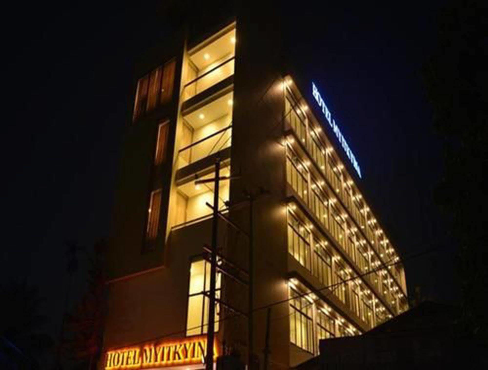 Hotel Myitkyinā Esterno foto
